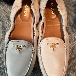 Size 7 ladies gently worn no rips or tears